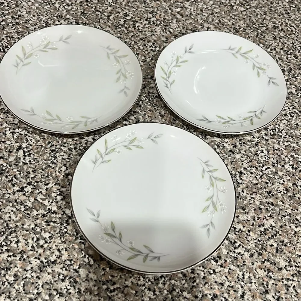 St Regis Japan White Silver Dinnerware 6 1/4 In Salad Dessert Leaf Pattern Set 3